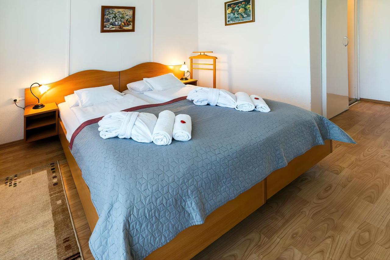 Napfeny Hotel Zalakaros Exteriör bild